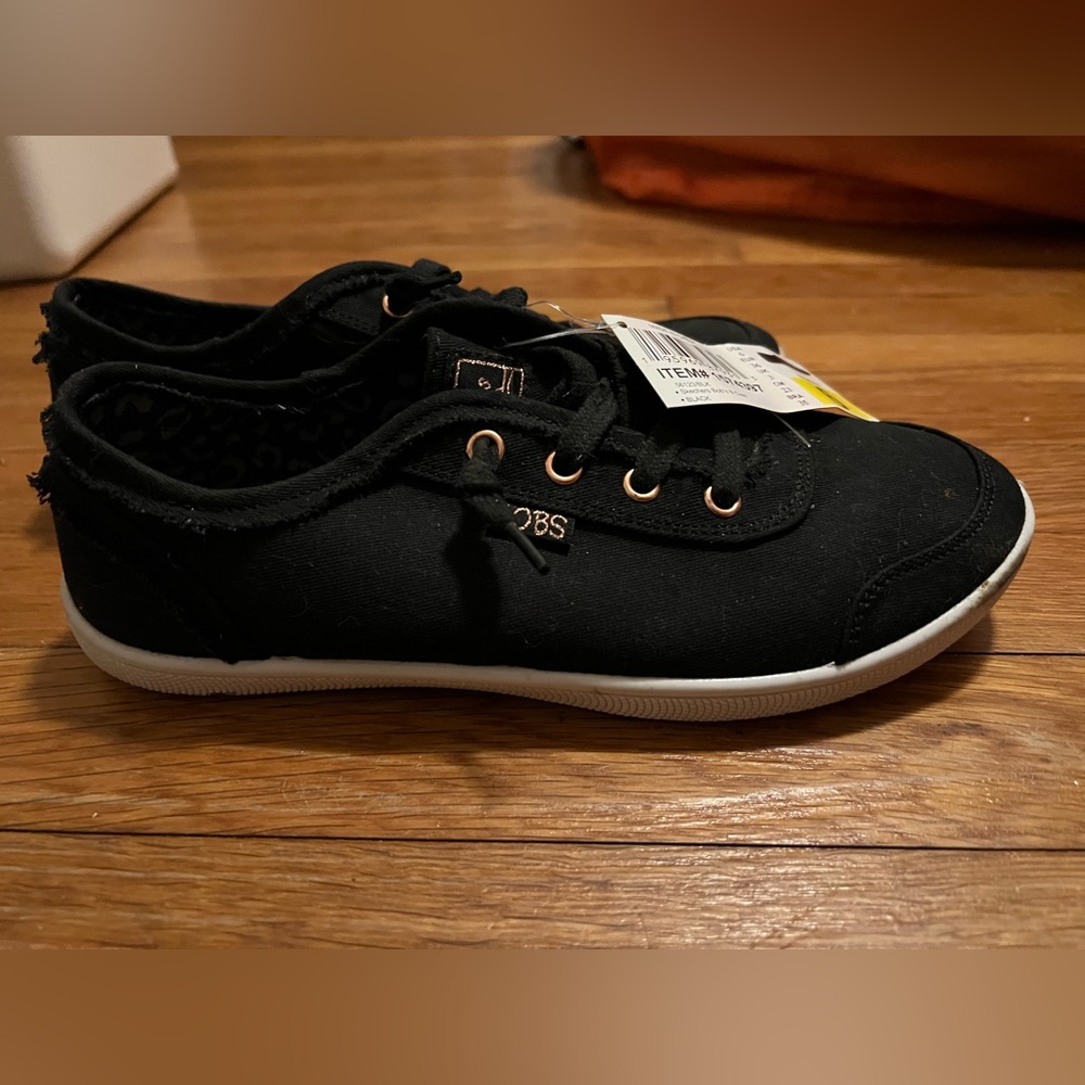 Bobs from Sketchers memory foam sneakers, NEW, size 6
